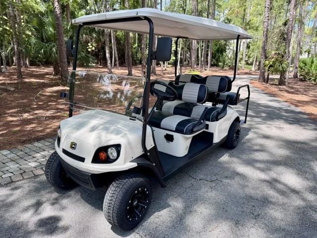 2021 EZGO Cushman 6-Passenger Cart